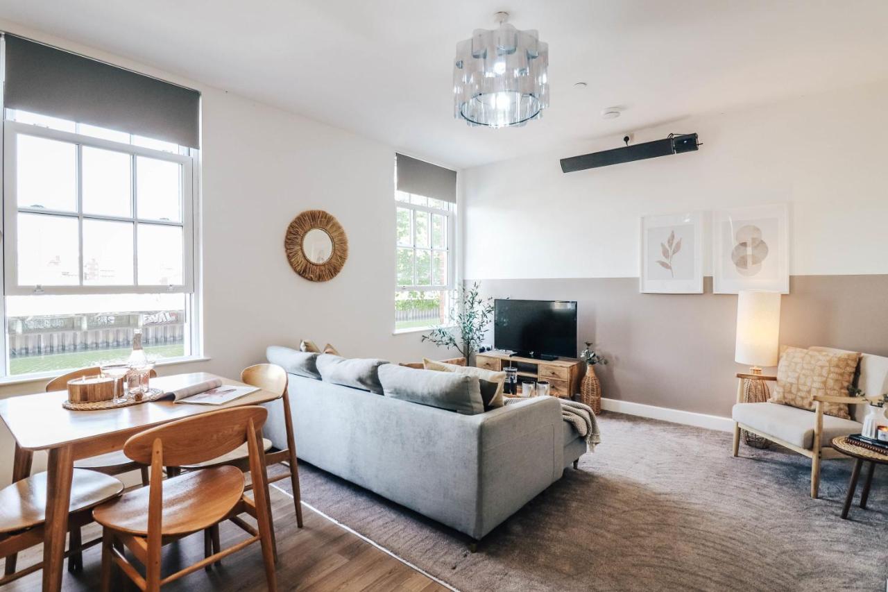 Principality View Apartment Two, By Solace Stays كارديف المظهر الخارجي الصورة